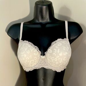 Victoria Secret like new underwire Demi bra 36B
